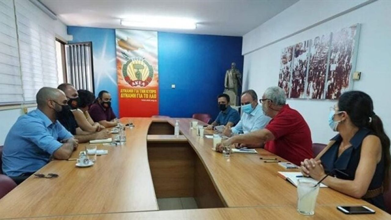 SOL Hareket, AKEL yetkilileriyle görüştü