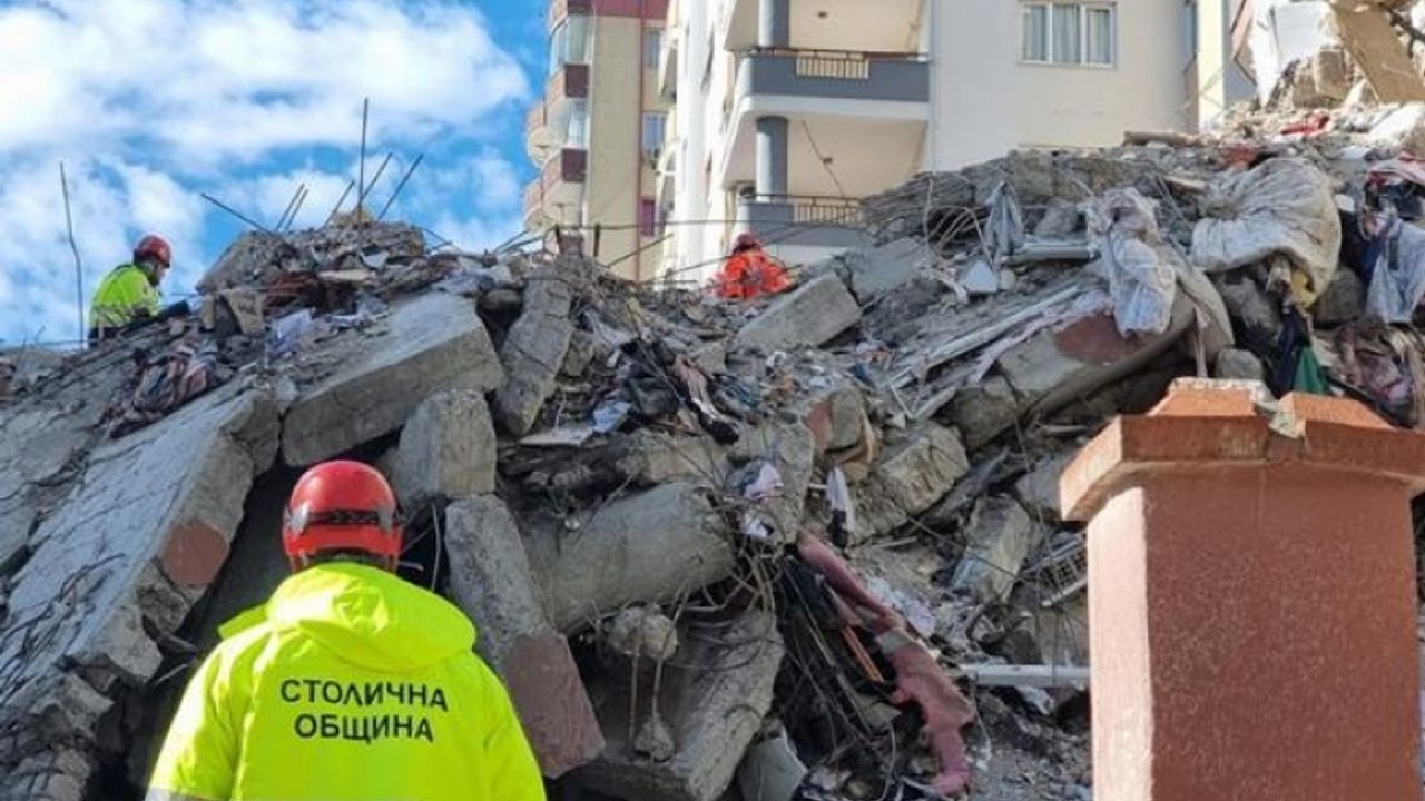 129 saat sonra 6 yaşındaki kız çocuğu kurtarıldı