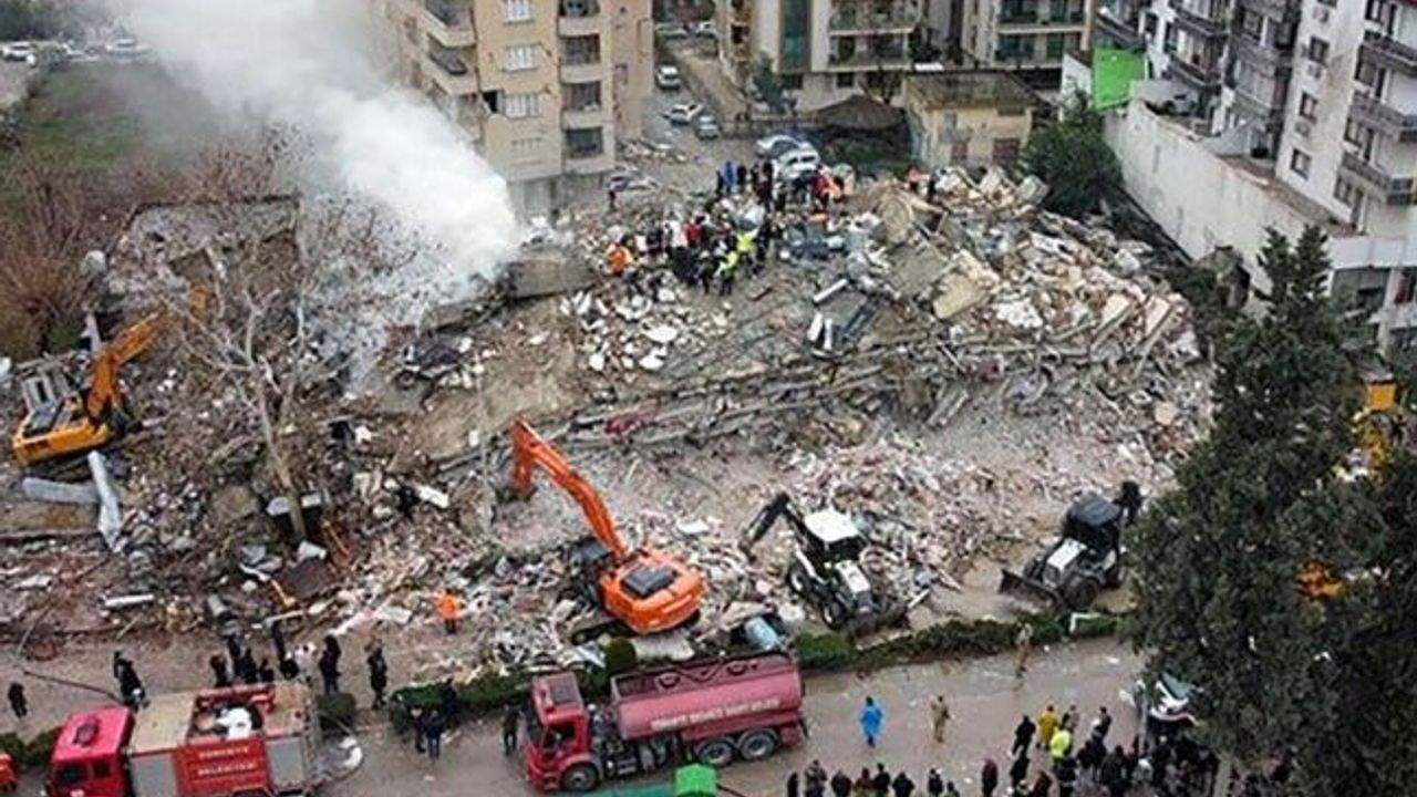 Fatma Şahin: 60 bin nüfuslu ilçenin yarısından çoğu yok