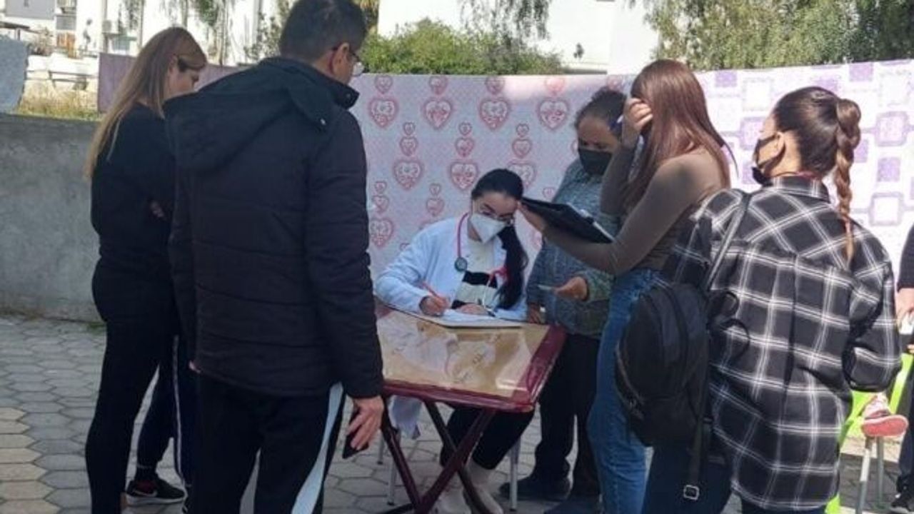 Sağlık Bakanlığı, ülkeye gelen depremzedelerin sağlık kontrollerinin yapıldığını açıkladı