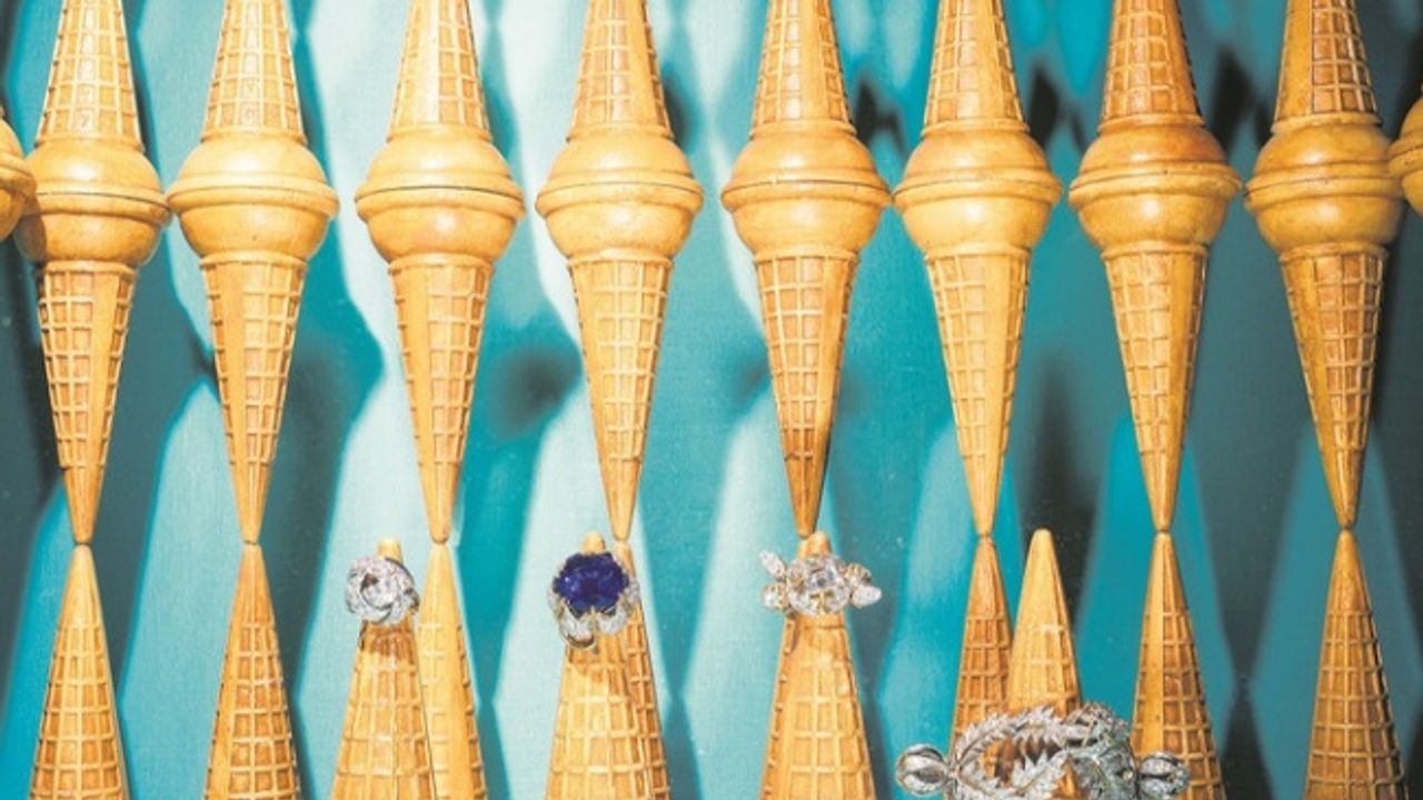 Yeni Tiffany’ye Louis Vuitton’un genleri işlenmiş