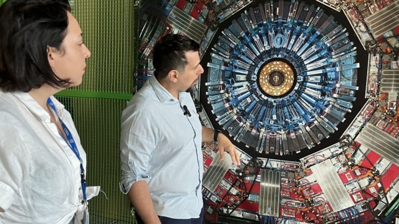 CERN'de bir Kıbrıslı Türk: Buğra Bilin