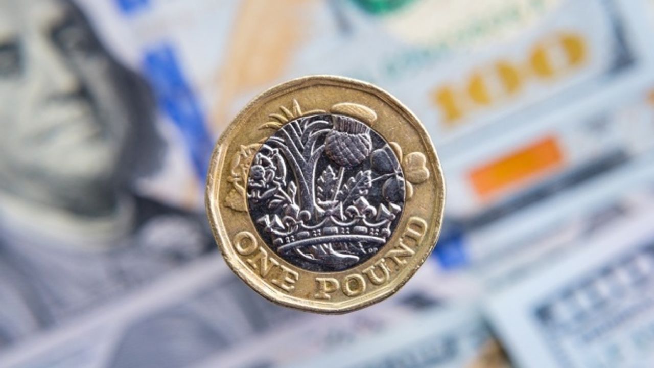 Sterlin 41,63 TL, dolar 32,85 TL, euro 35,35 TL'den işlem görüyor