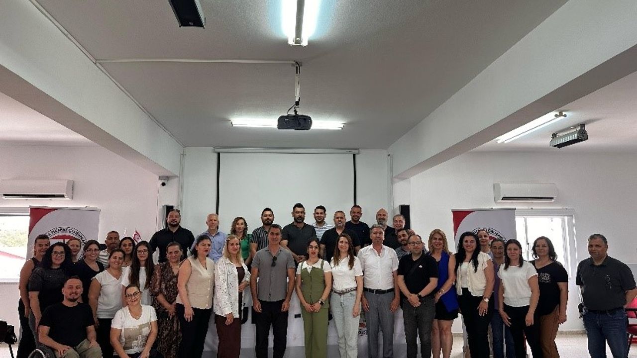 Büro-İş, Bilgi Edinme Hakkı Yasası konulu eğitim düzenledi