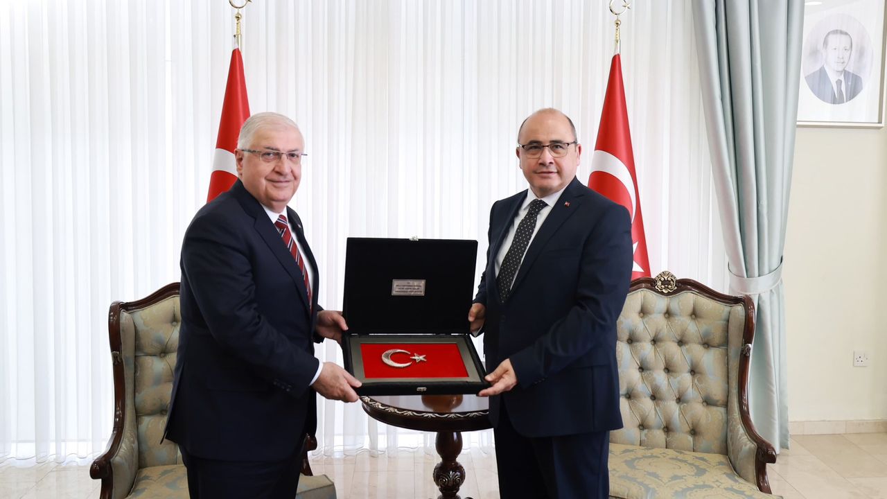 TC Milli Savunma Bakanı Güler, KKTC'de ziyaretlerde bulundu