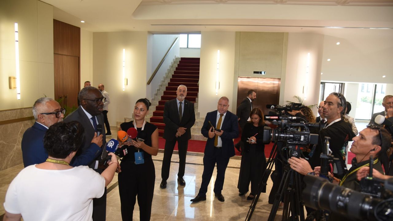 Diagne: “Her iki liderle yapıcı şekilde çalışmayı dört gözle bekliyorum”