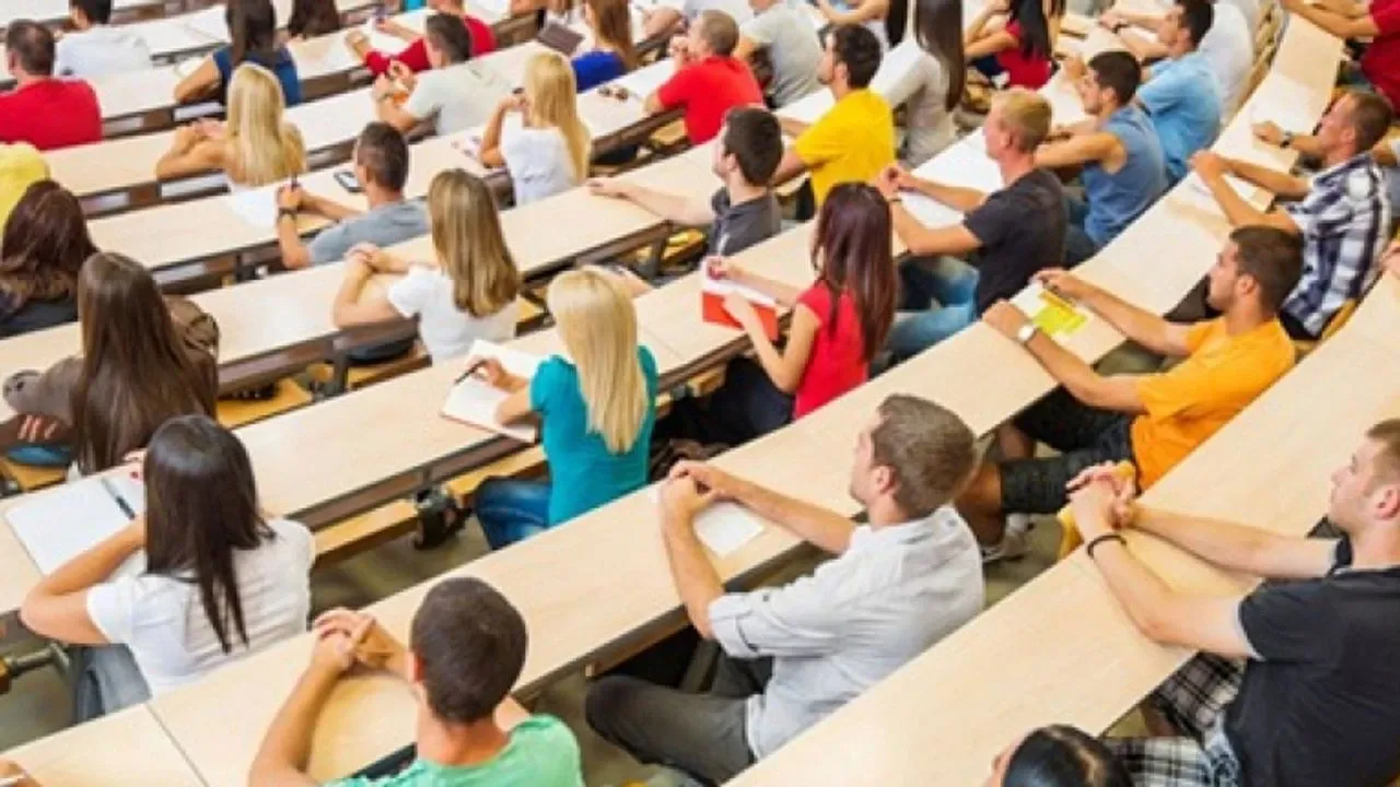 Güney Kıbrıs’ta öğrenim görmek isteyen yabancılar için pilot program