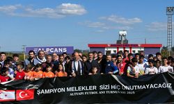 Şampiyon Melekler'in adı yeşil sahalarda