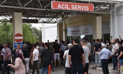 Başbakan Üstel otobüs kazasında yaralanan öğrencileri Gazimağusa Hastanesi’nde ziyaret etti
