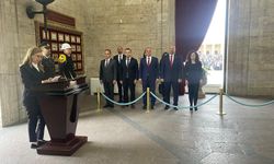 Meclis Komitesi heyetinden Anıtkabir’e ziyaret