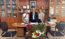 Rüya Taner, Gazimağusa Türk Maarif Koleji öğrencileriyle bir araya geldi
