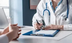 Tip-İş, sağlık çalışanlarının ek çalışma ve nöbet ödeneklerinin yapılması için hükümete çağrıda bulundu