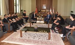 Tatar, Vakıflar Tekerlekli Sandalye Basketbol Takımı’nı kabul etti