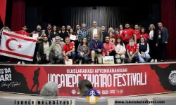 ‘Hırsız Var’ Afonkarahisar’da sahnelendi