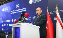 “Kıbrıs’ta Çözümün Anahtarı: Eşit Egemen İki Devlet” başlıklı panel yapıldı