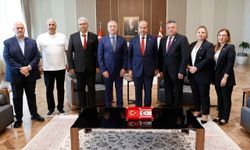 Cumhurbaşkanı Tatar Adanalı iş insanları heyetini kabul etti