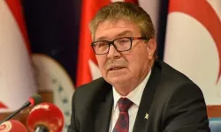 Üstel: "Okula gitmezse deport edilir"