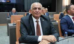 Çavuşoğlu: "15 Temmuz Türk milletinin verdiği onurlu direnişin simgesidir"