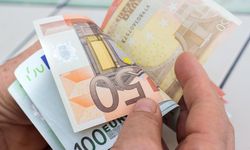 Güney Kıbrıs’ta çalışanların yüzde 36,5’i bin 500 Euro’nun altında maaş alıyor