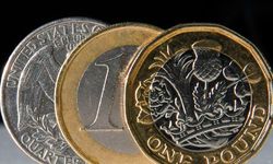 Sterlin 54,15 TL, euro 47,15 TL, dolar 40,78 TL'den işlem görüyor