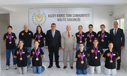 Berova, dünya şampiyonu taekwondocuları kabul etti