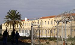 Güney Kıbrıs'ta cezaevinden tahliye olan şahıs tecavüze uğradığı gerekçesiyle şikayetçi oldu