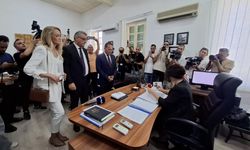 Erhürman, Cumhurbaşkanlığı adaylık başvurusunu YSK’ya sundu