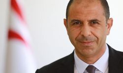 Özersay: “Laiklik konusunda tehlike henüz geçmedi”