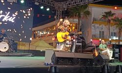 Girne Arkın Group Fest 25 kapsamında Yeni Türkü konser verdi
