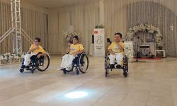 Kalp Atışı Tekerlekli Sandalye Dans Grubu gösterisi dün akşam yapıldı