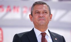 CHP Lideri Özgür Özel, KKTC Cumhurbaşkanlığını Kazanan Tufan Erhürman'ı Kutladı