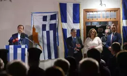 AKEL’den EOKA müzesi açılışına katılan Hristodulidis’e tepki