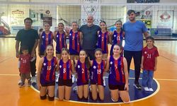 Erenköy-Karpaz Belediyesi Voleybol Spor Birliği’ne desteğini sürdürüyor