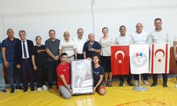 Güreşseverler Derneği, 20.Rifat Şener Güreş Hizmet Ödülü’nü Reşat Tekin’e verdi