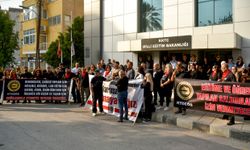 KTOEÖS, Atatürk’ün 87’nci ölüm yıldönümü dolayısıyla Millî Eğitim Bakanlığı önünde açıklama yaptı