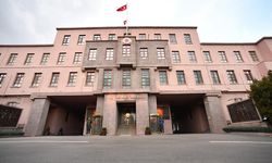 Azerbaycan'dan Türkiye'ye gitmek için havalanan C30 kargo uçağının Gürcistan'da düştü...