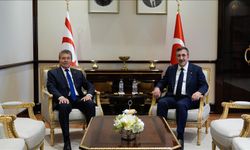 Türkiye Cumhuriyeti Cumhurbaşkanı Yardımcısı Yılmaz, Başbakan Üstel ile görüştü