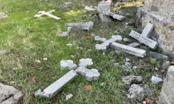 Lapta’daki tarihi Rum mezarlığı harabe halde