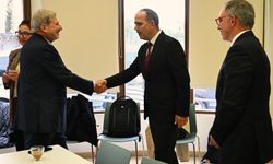 Harmancı AB'nin Özel Kıbrıs Temsilcisi Hahn ve Lefkoşa Rum Belediye Başkanı Prountzos ile görüştü