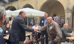 Dinçyürek, sağlığına kavuşan Parkinson hastaları ve sağlık ekibiyle bir araya geldi