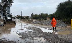 Burhan Nalbantoğlu Devlet Hastanesi içinden geçen dereye bent çalışması yapılıyor