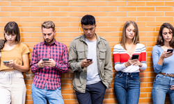 Z kuşağı dünyayı 'korkutucu bir yer' olarak görüyor