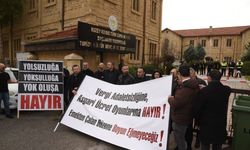 Kamuda yetkili sendikalar, Başbakan Yardımcılığı önünde eylem yaptı