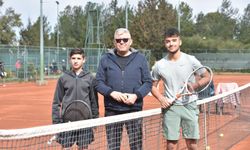 Raketler Ekrem Yeşilada için