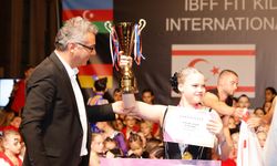 Cumhurbaşkanı Erhürman, IBFF FIT Kids Avrupa Şampiyonası’nda ödülleri takdim etti