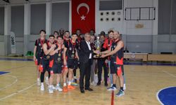 Cumhurbaşkanı Erhürman, KKTC Basketbol Federasyonu Cumhurbaşkanlığı Kupası Final Maçı'nı izledi
