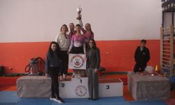 Esin Leman Lisesi Cimnastikte Yine Şampiyon