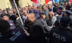 Eylemde Gergin Anlar: Sendikacılar Polis Barikatını Aşarak Meclis’e Girdi