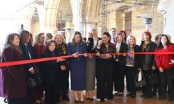 “Cumhuriyetin Hatıra Defteri Kadınlar Sergisi”, Lefkoşa Bedesten’de açıldı