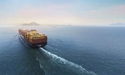 İsrailli sağlık çalışanları Rum limanlarından konteyner gemisi ile İsrail’e geri götürülüyor